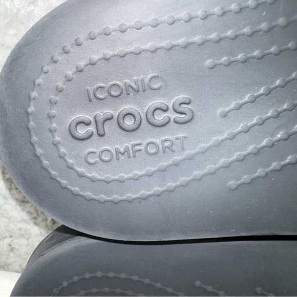 Crocs Shoes Mens 6 Womens 8 Black Iconic Comfort Slip On Slide Sandals - Picture 3 of 9